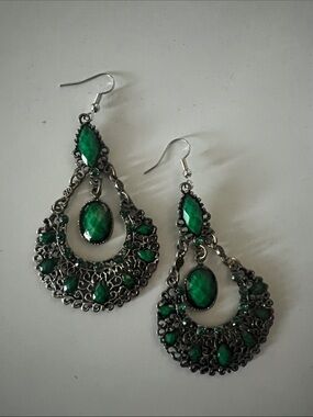 Vintage emerald green earrings